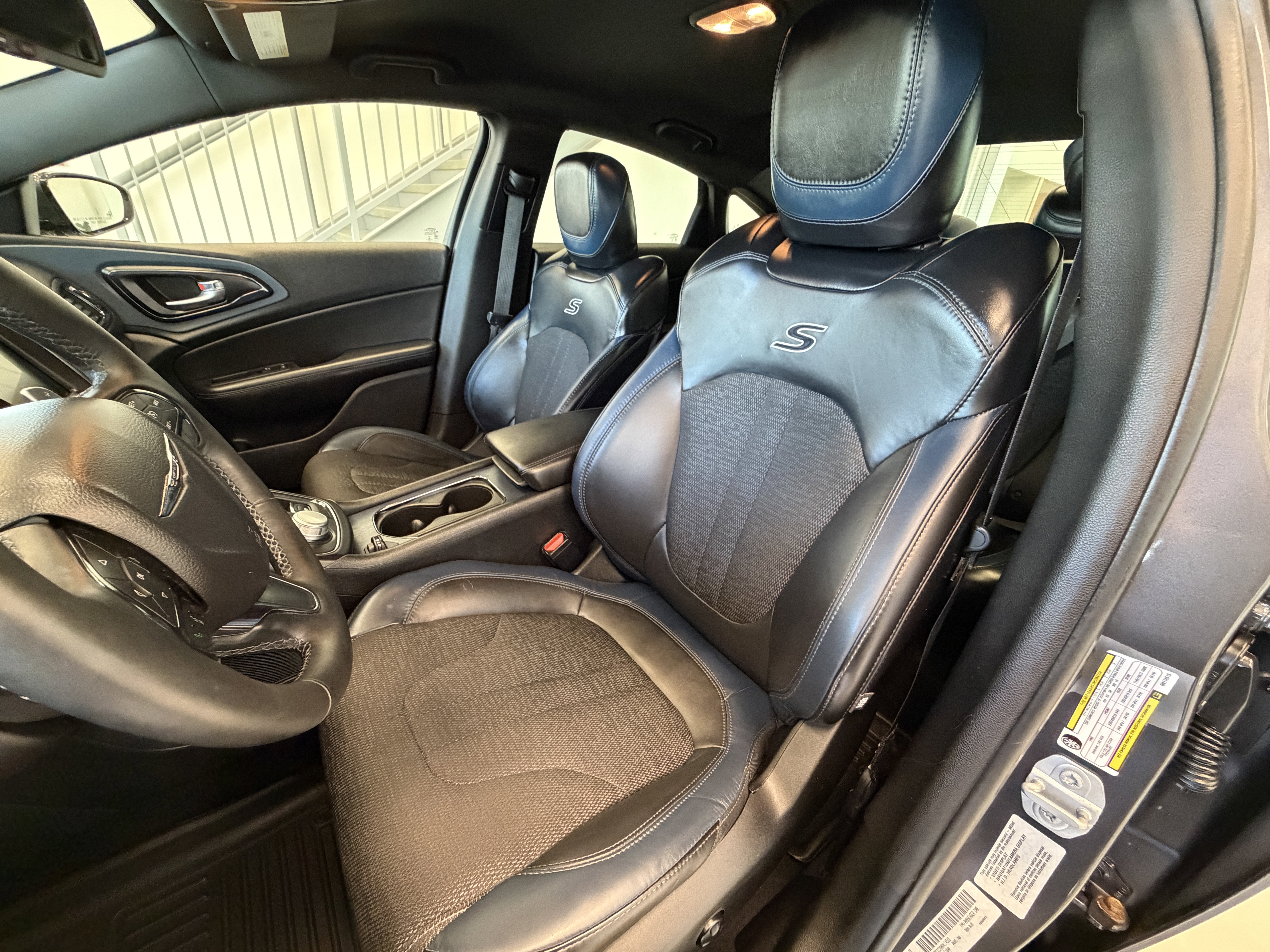 2016 Chrysler 200 S