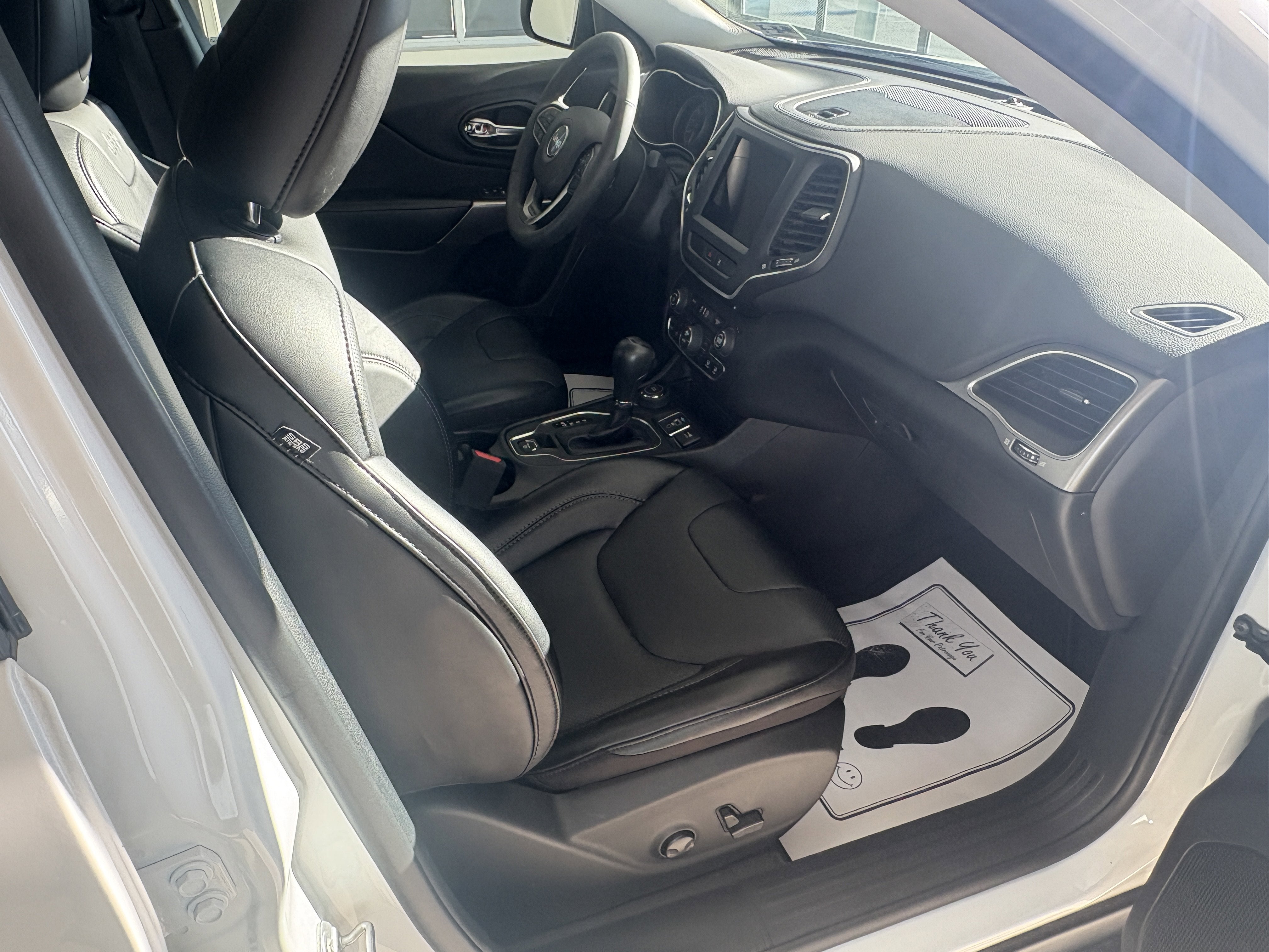 2022 Jeep Cherokee Latitude Lux