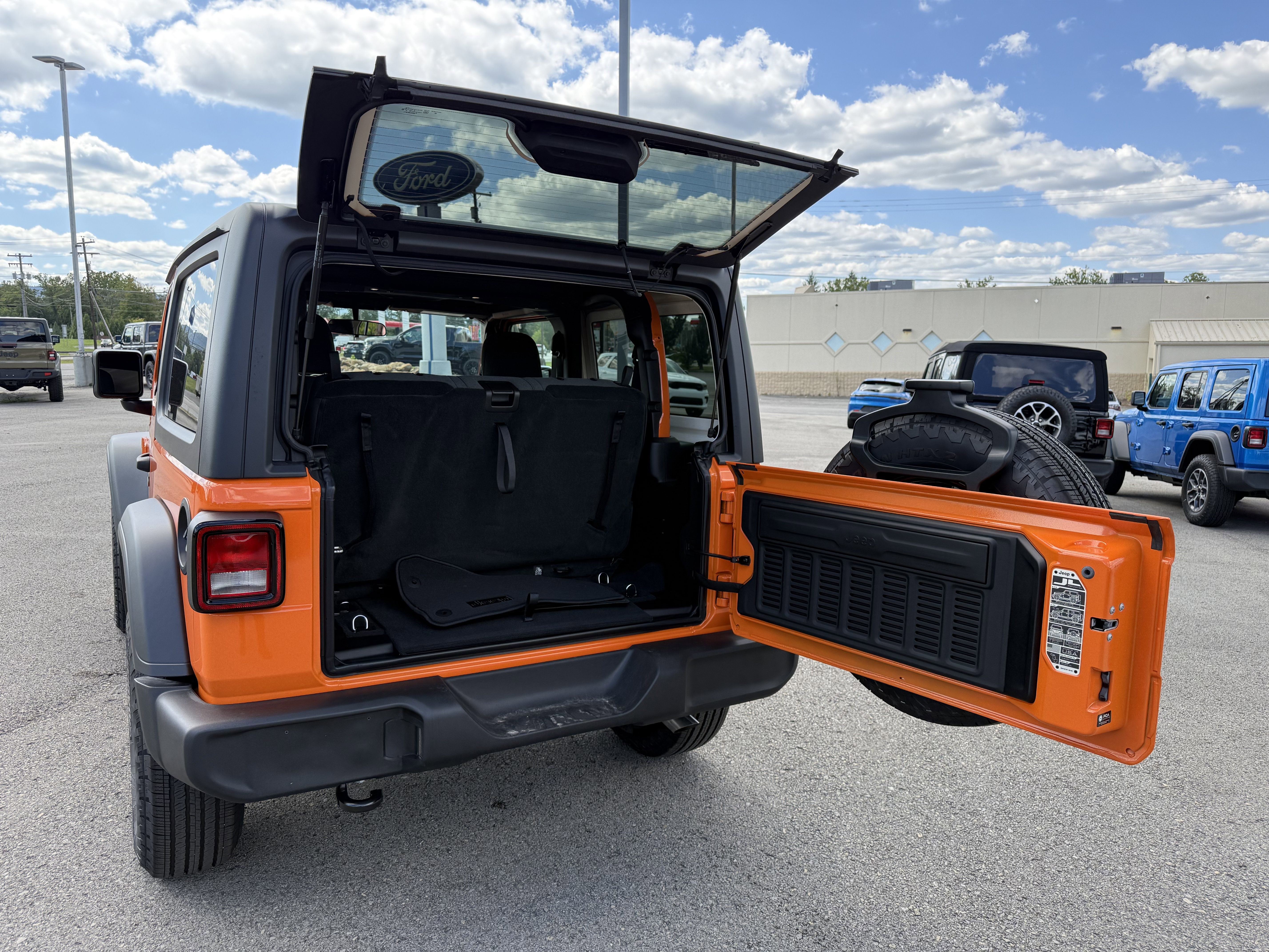 2025 Jeep Wrangler Sport