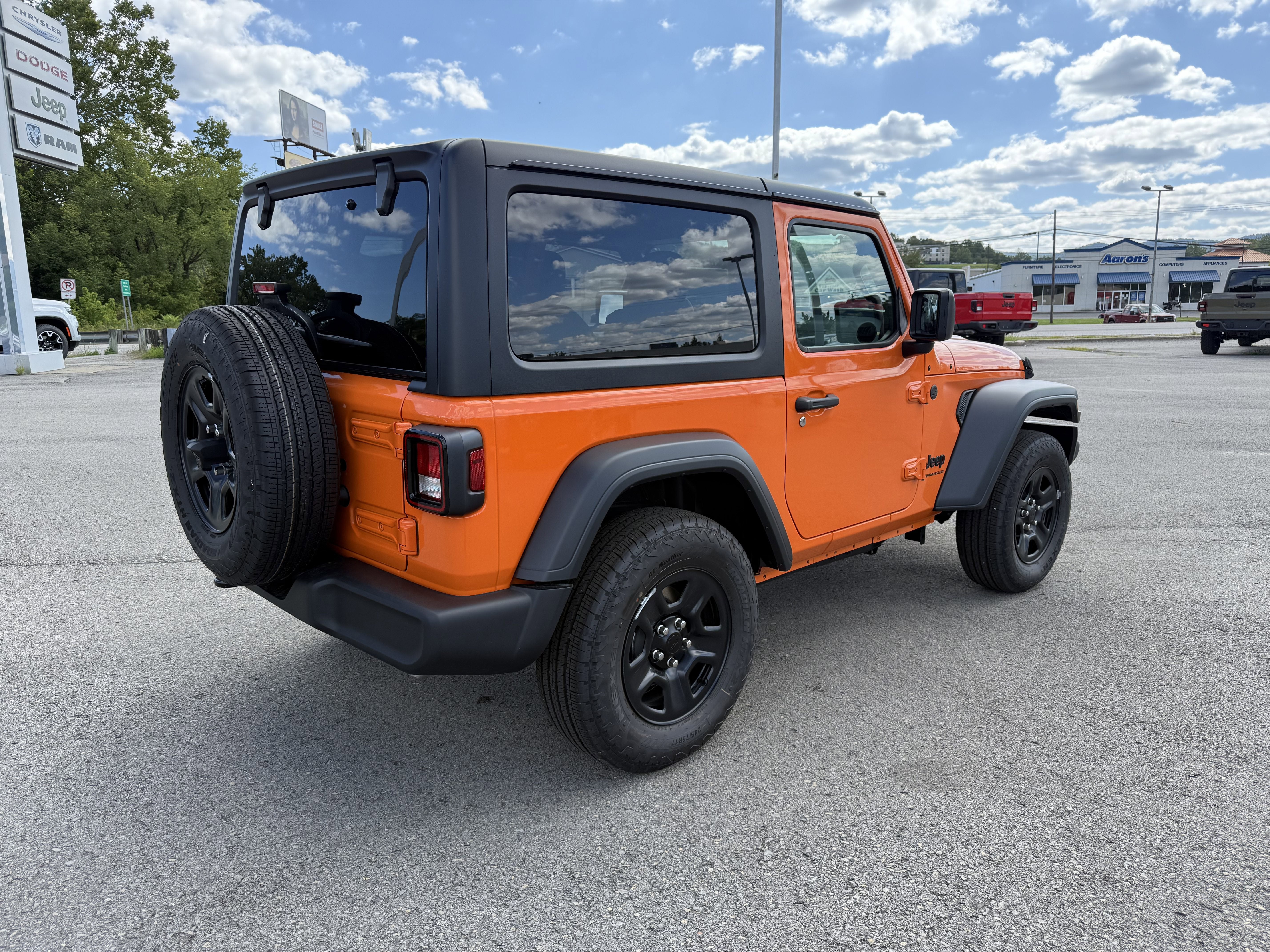 2025 Jeep Wrangler Sport