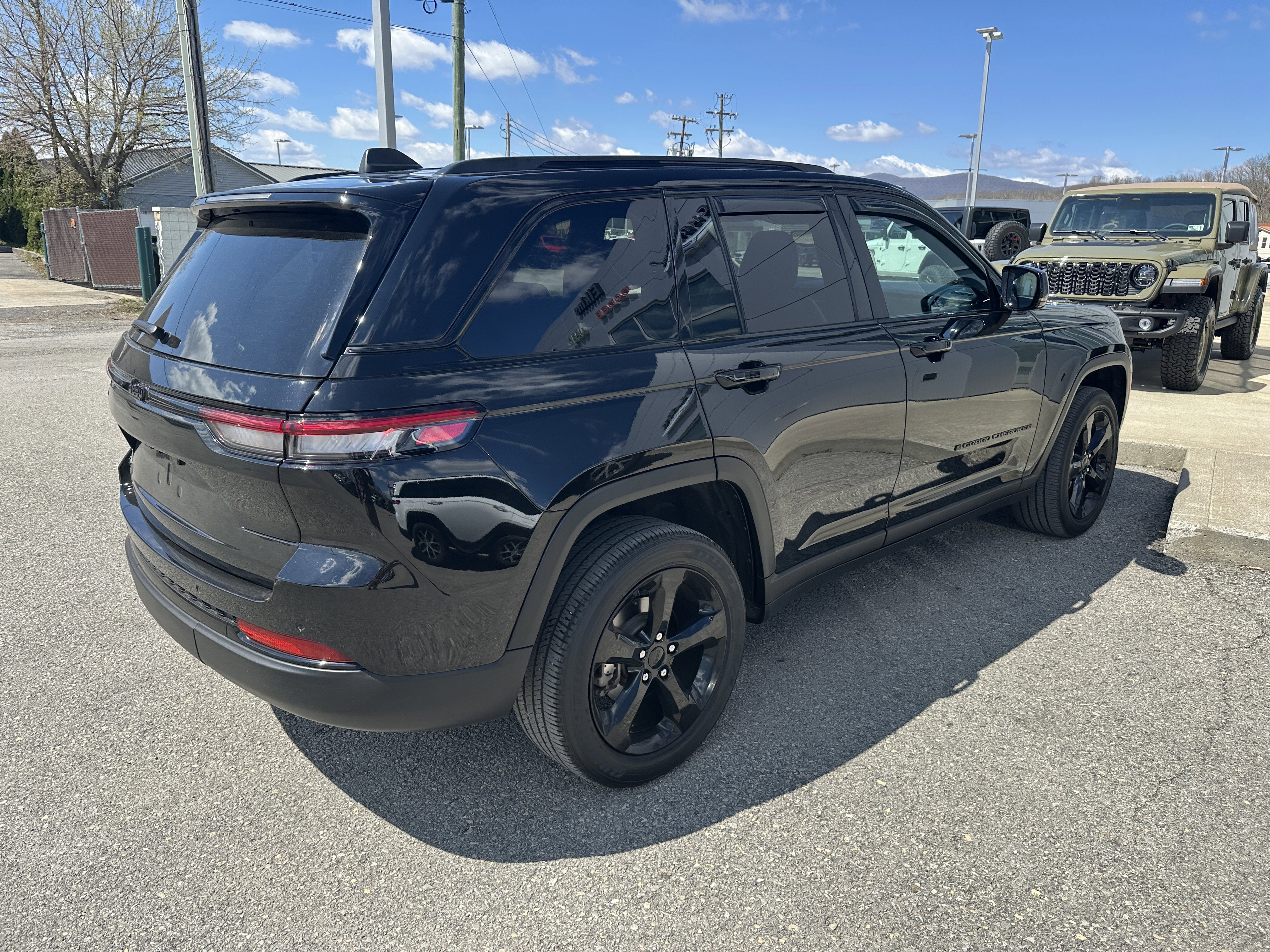 2024 Jeep Grand Cherokee Altitude