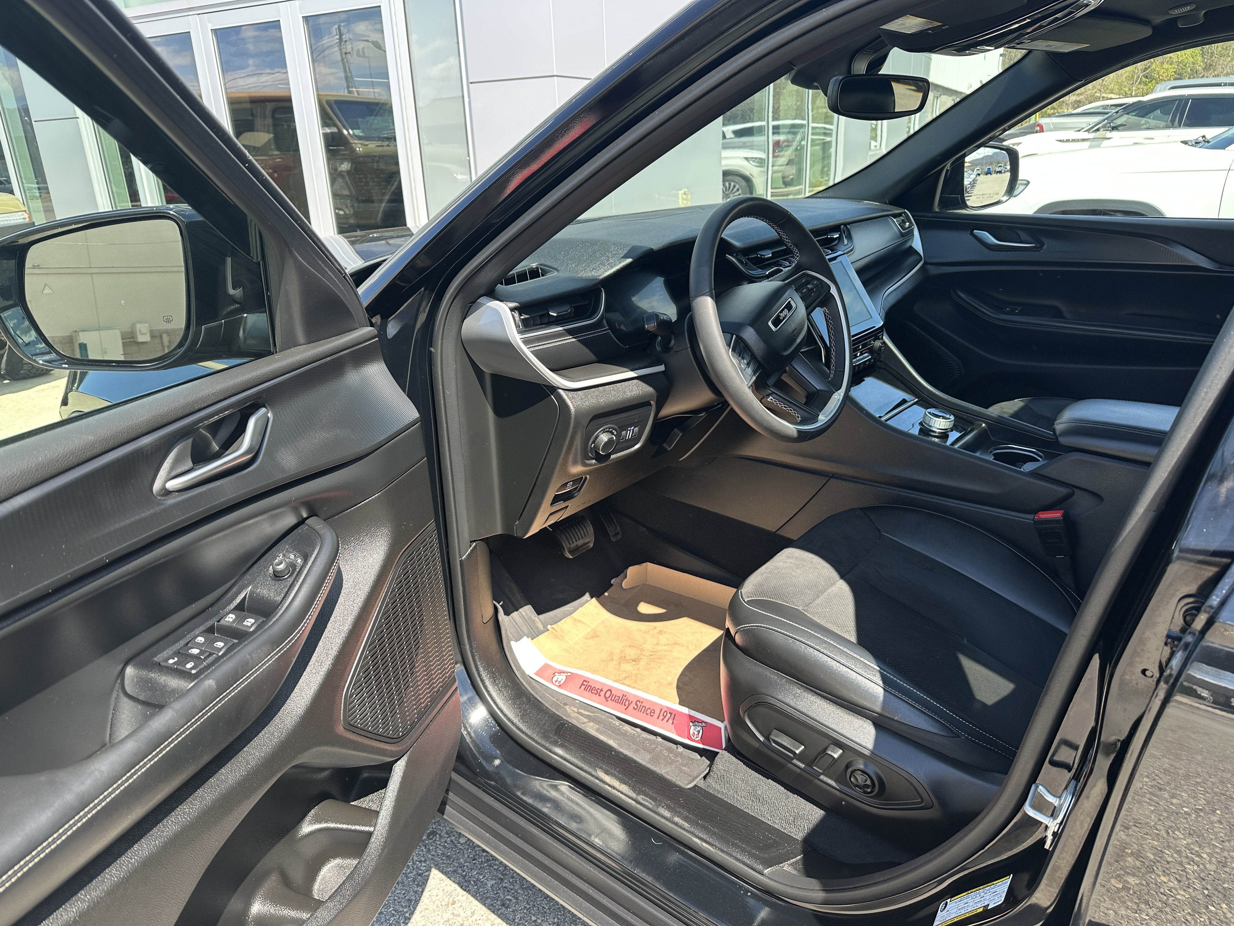 2024 Jeep Grand Cherokee Altitude