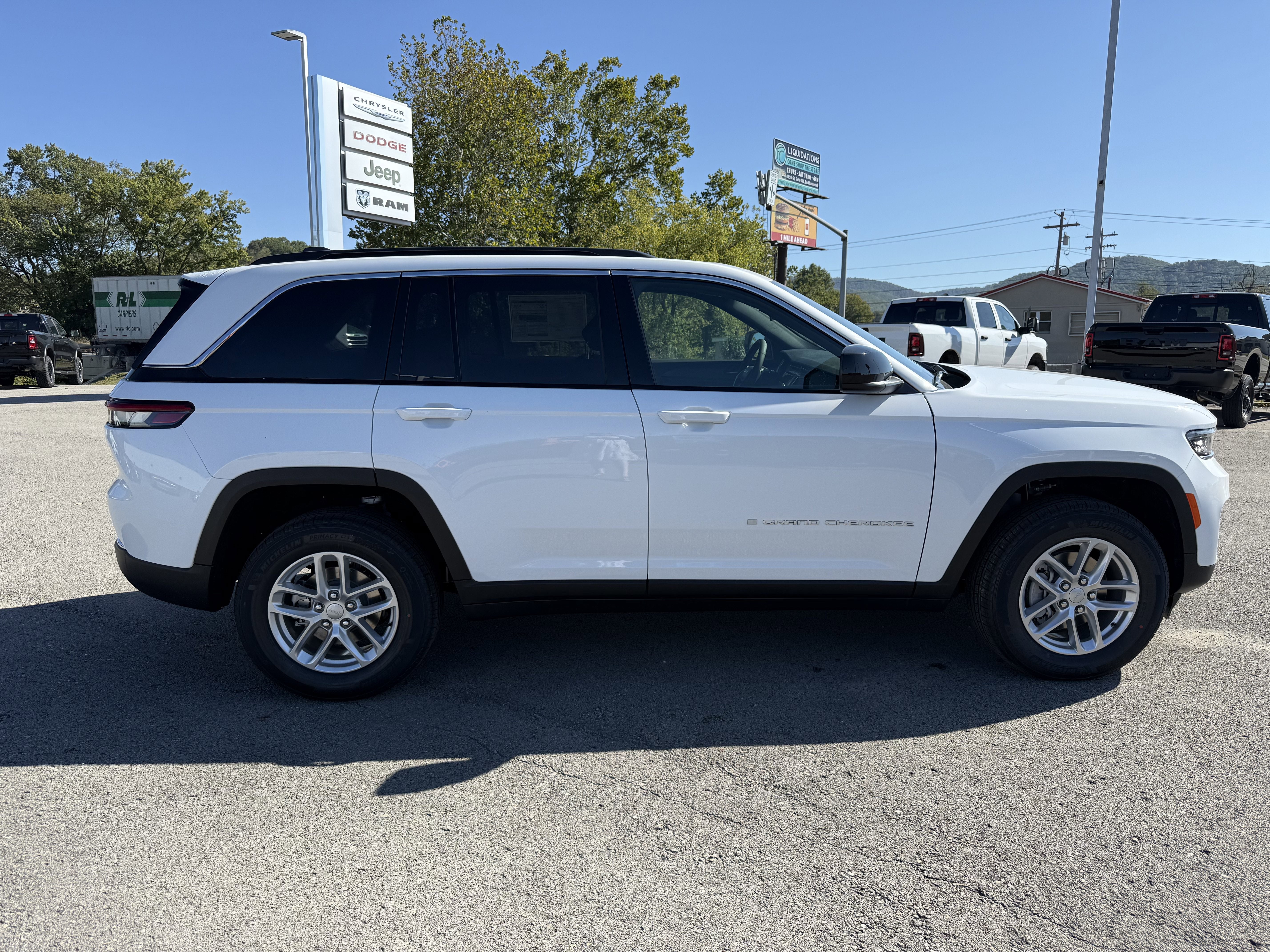 2025 Jeep Grand Cherokee Laredo X