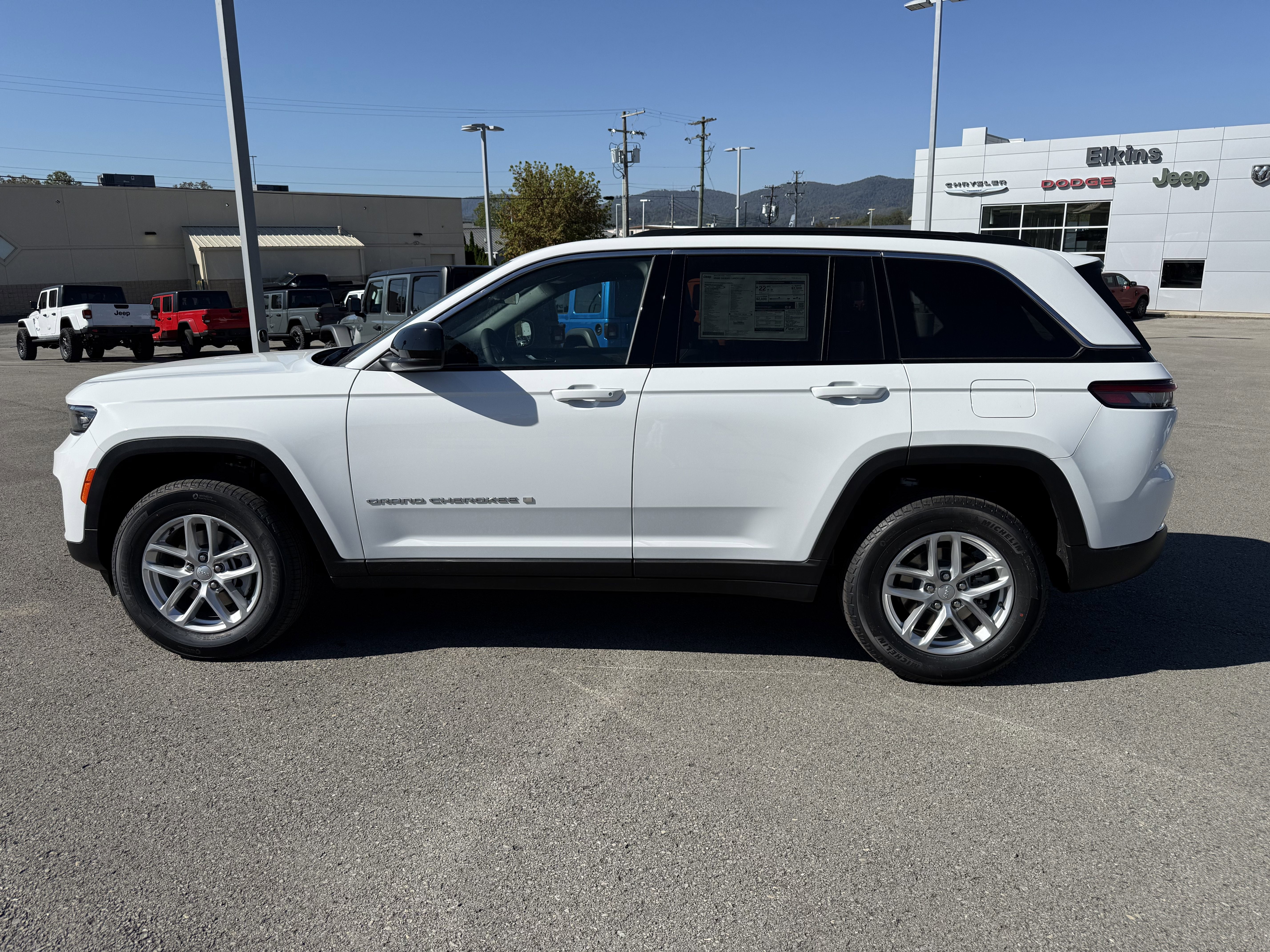 2025 Jeep Grand Cherokee Laredo X