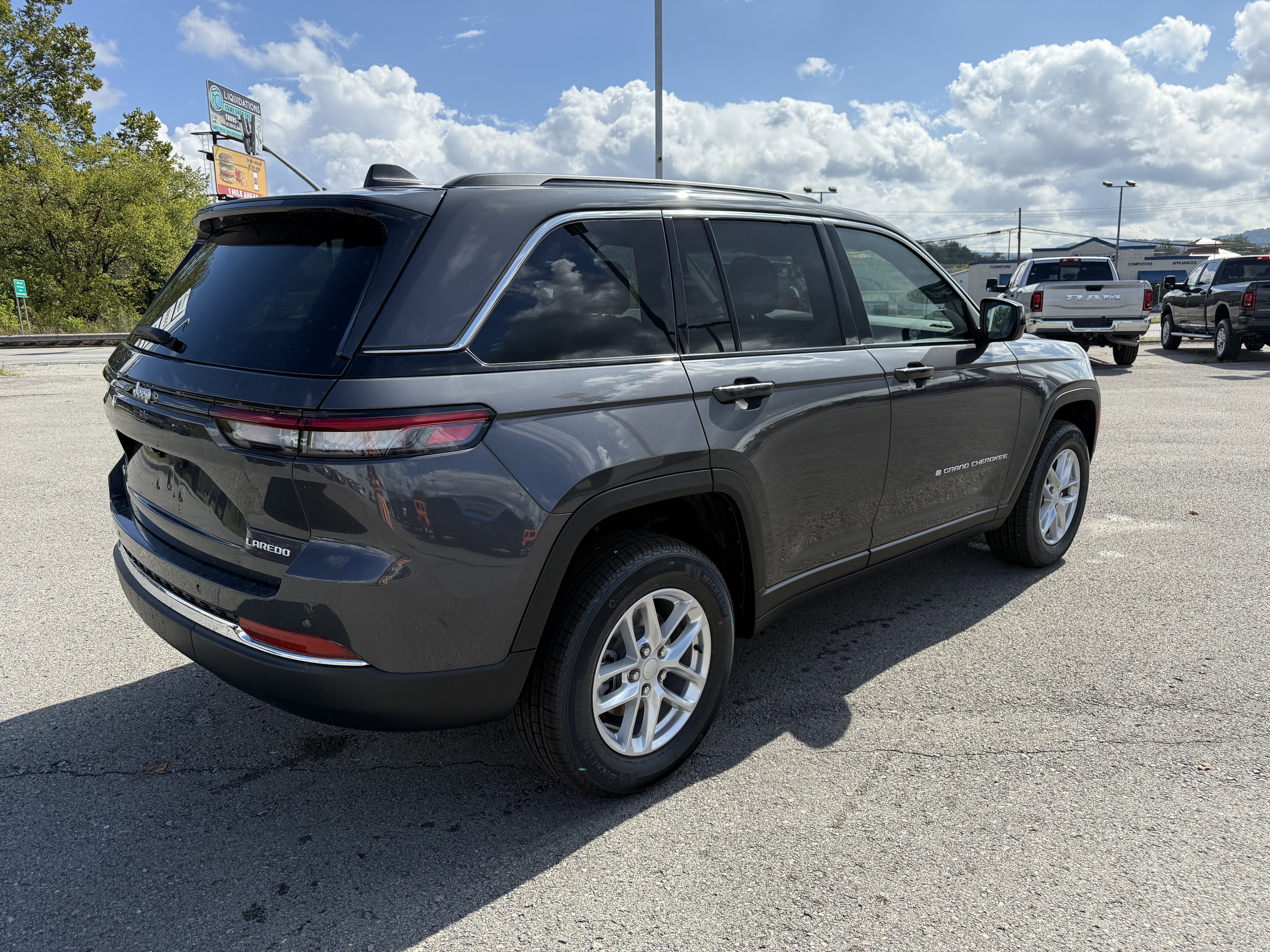 2025 Jeep Grand Cherokee Laredo X