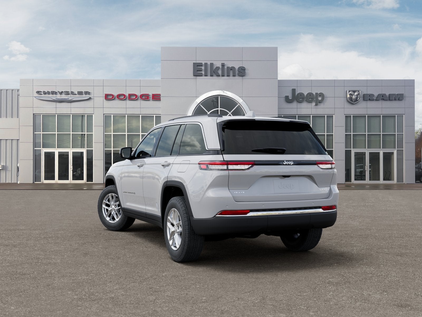 2026 Jeep Grand Cherokee Laredo