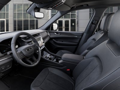 2026 Jeep Grand Cherokee Laredo Altitude