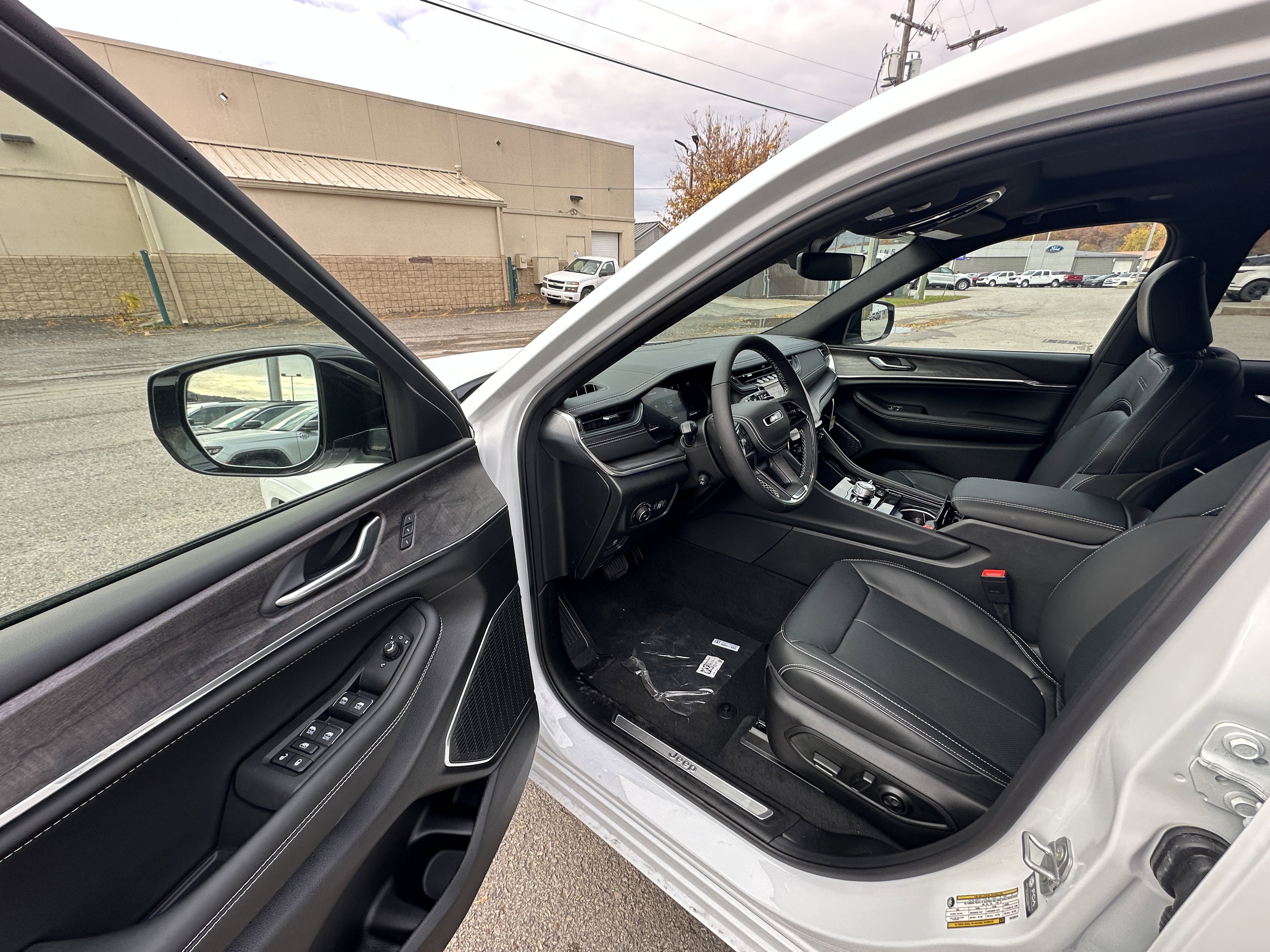 2025 Jeep Grand Cherokee L Overland