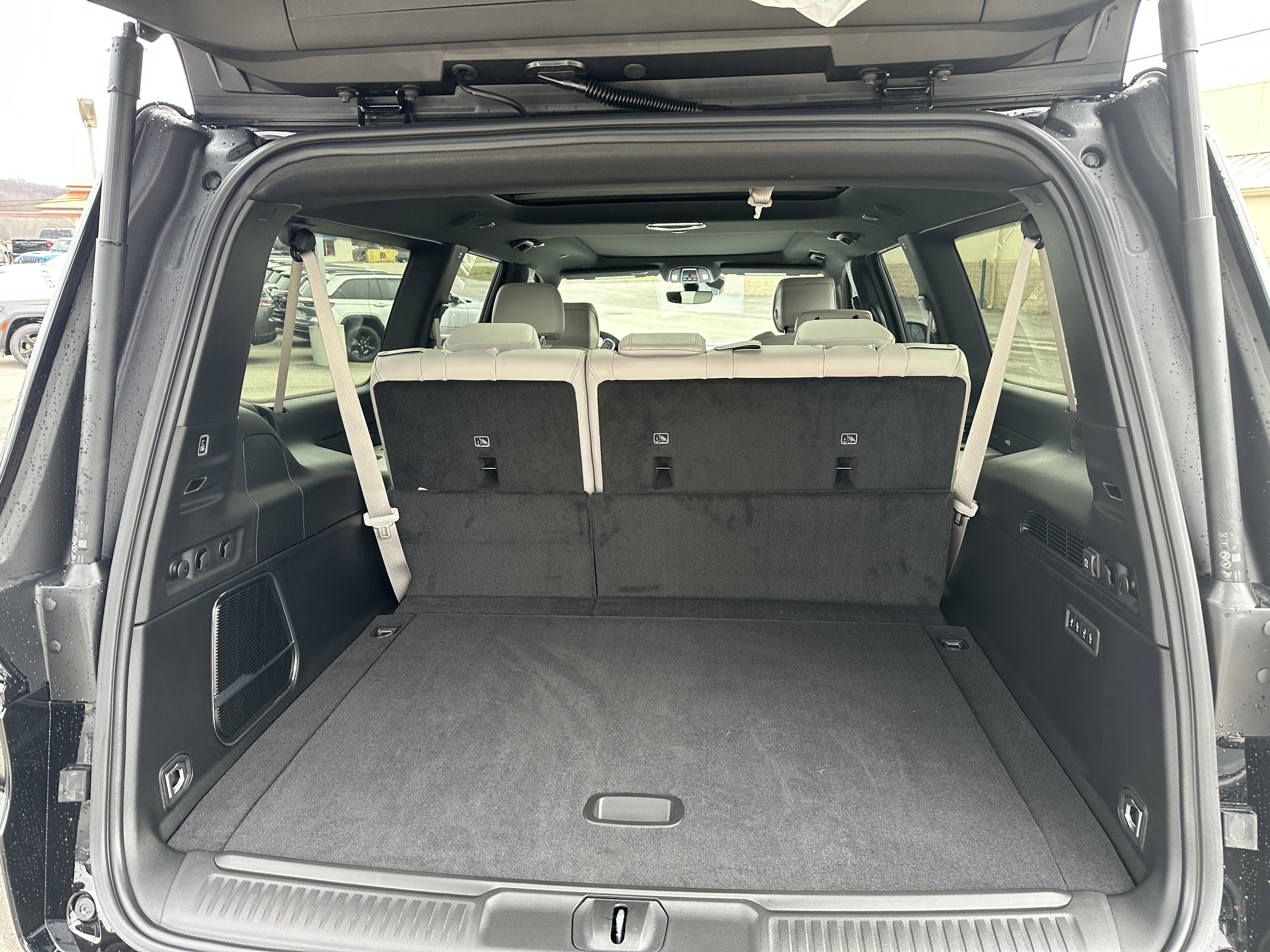 2026 Jeep Grand Wagoneer 4x4