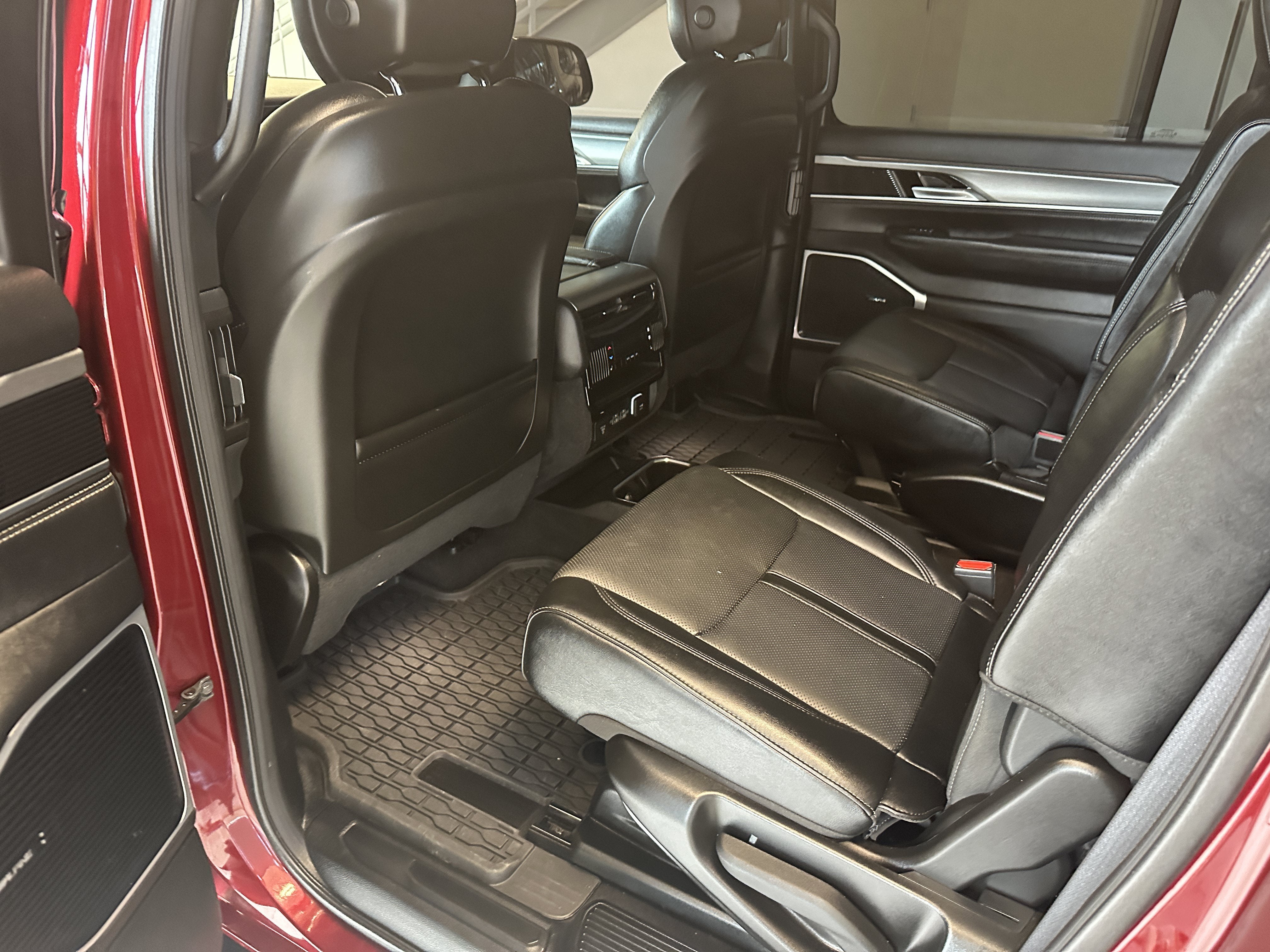 2024 Jeep Wagoneer Series II Carbide