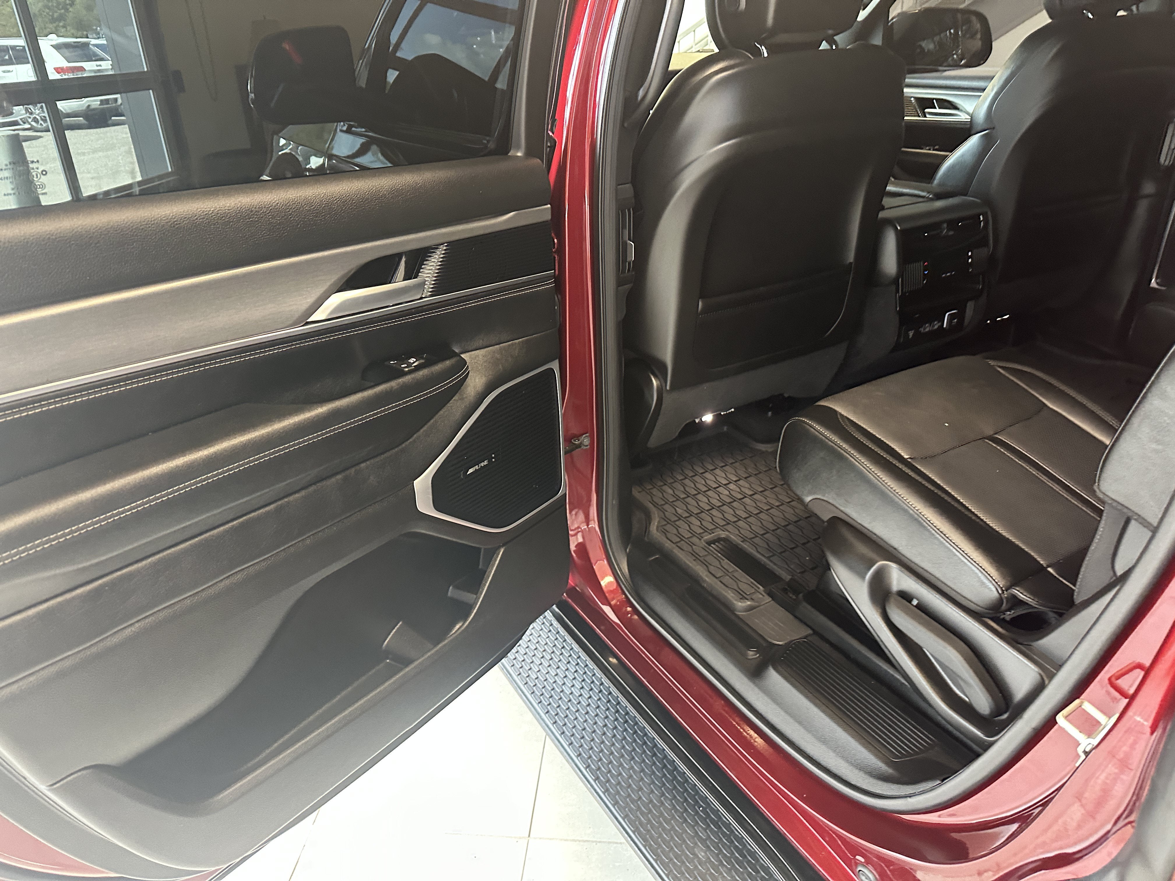 2024 Jeep Wagoneer Series II Carbide