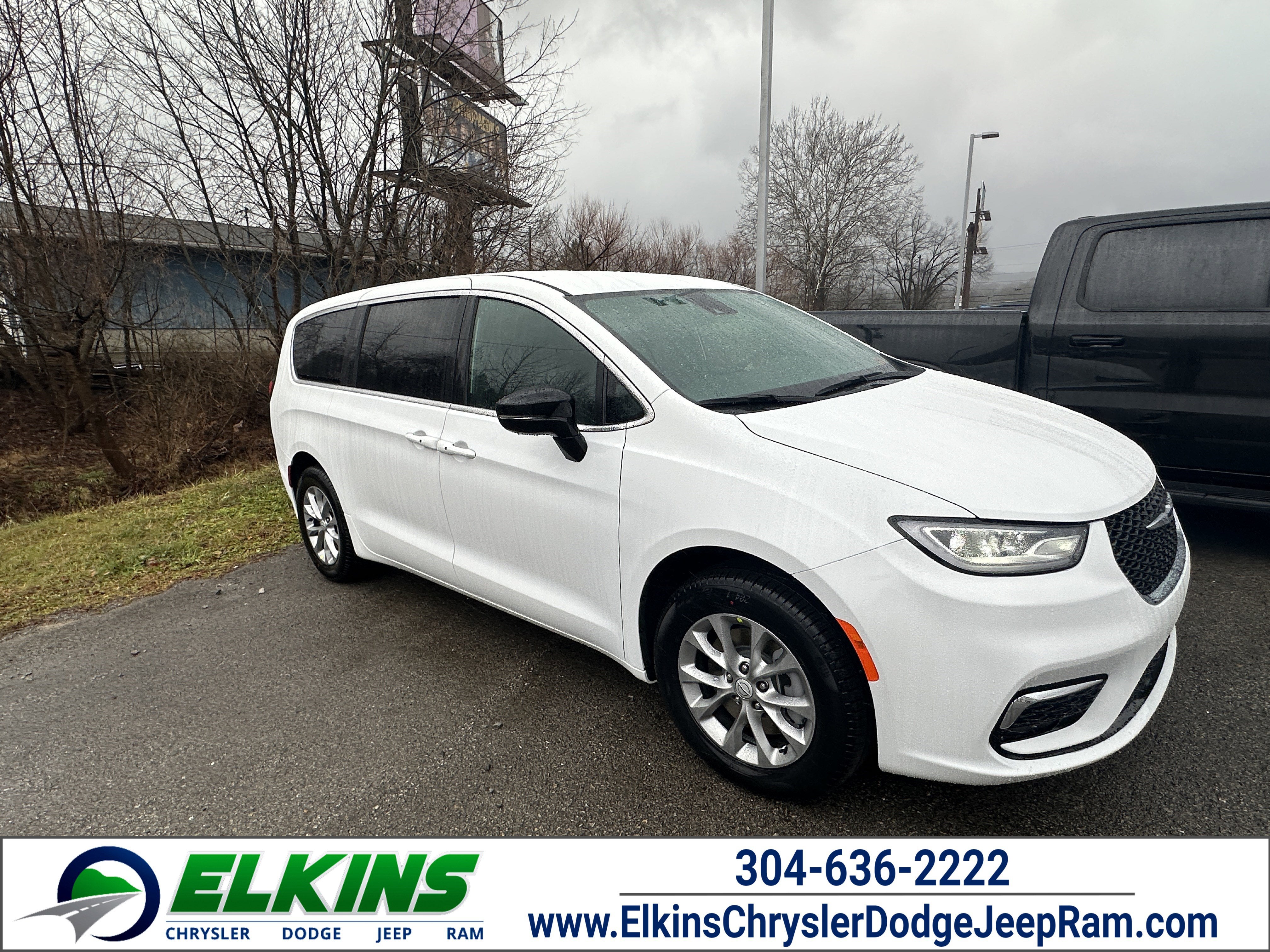 2026 Chrysler Pacifica Select