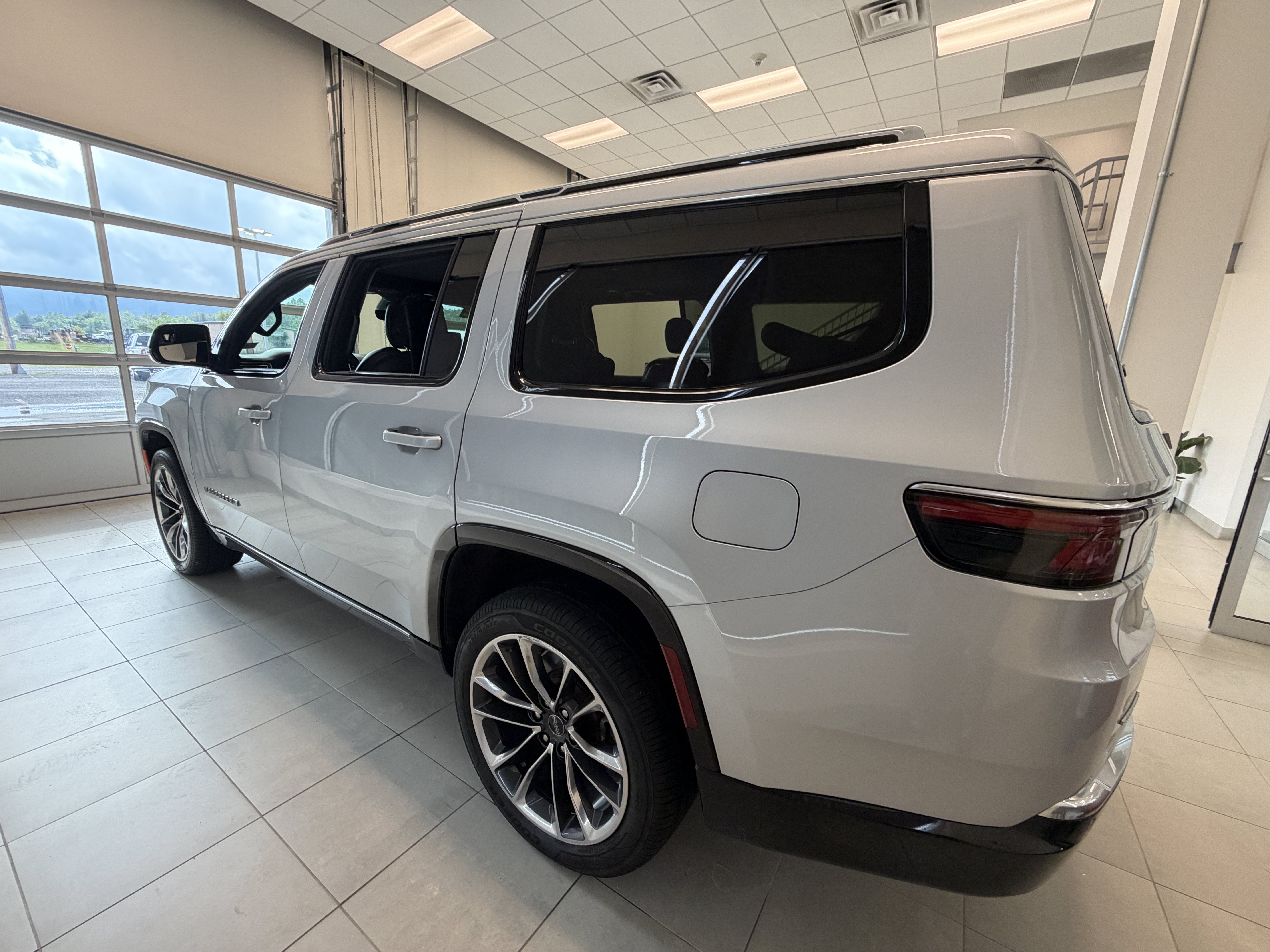 2022 Jeep Wagoneer Series III