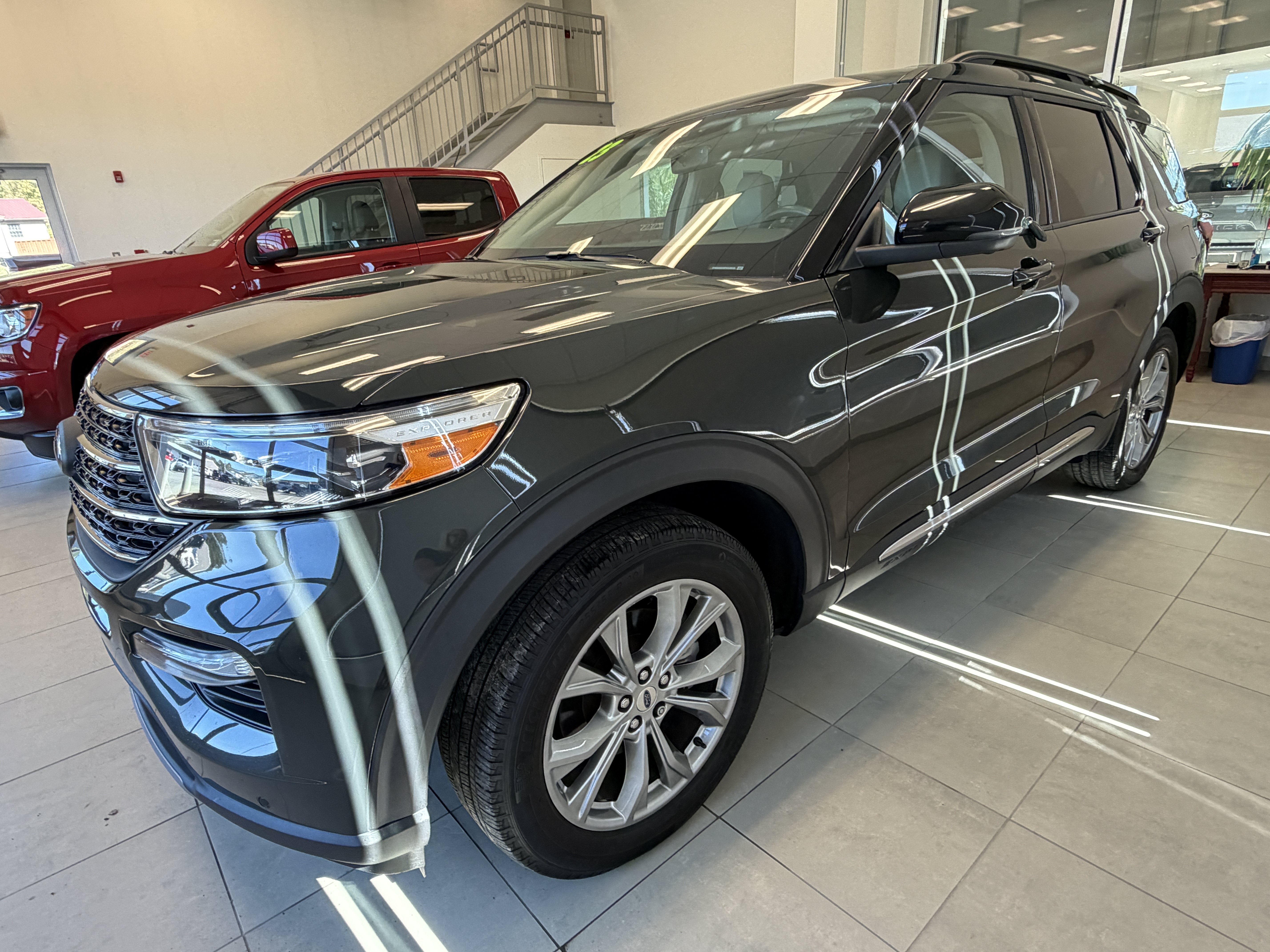 2023 Ford Explorer XLT