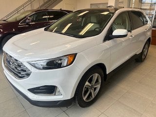 2022 Ford Edge BASE