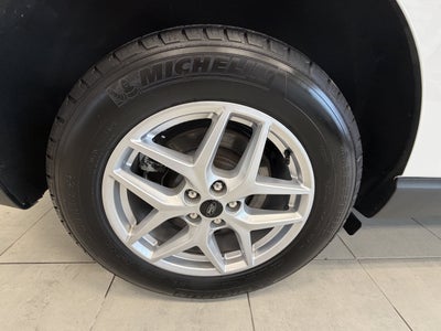 2024 Ford Edge BASE