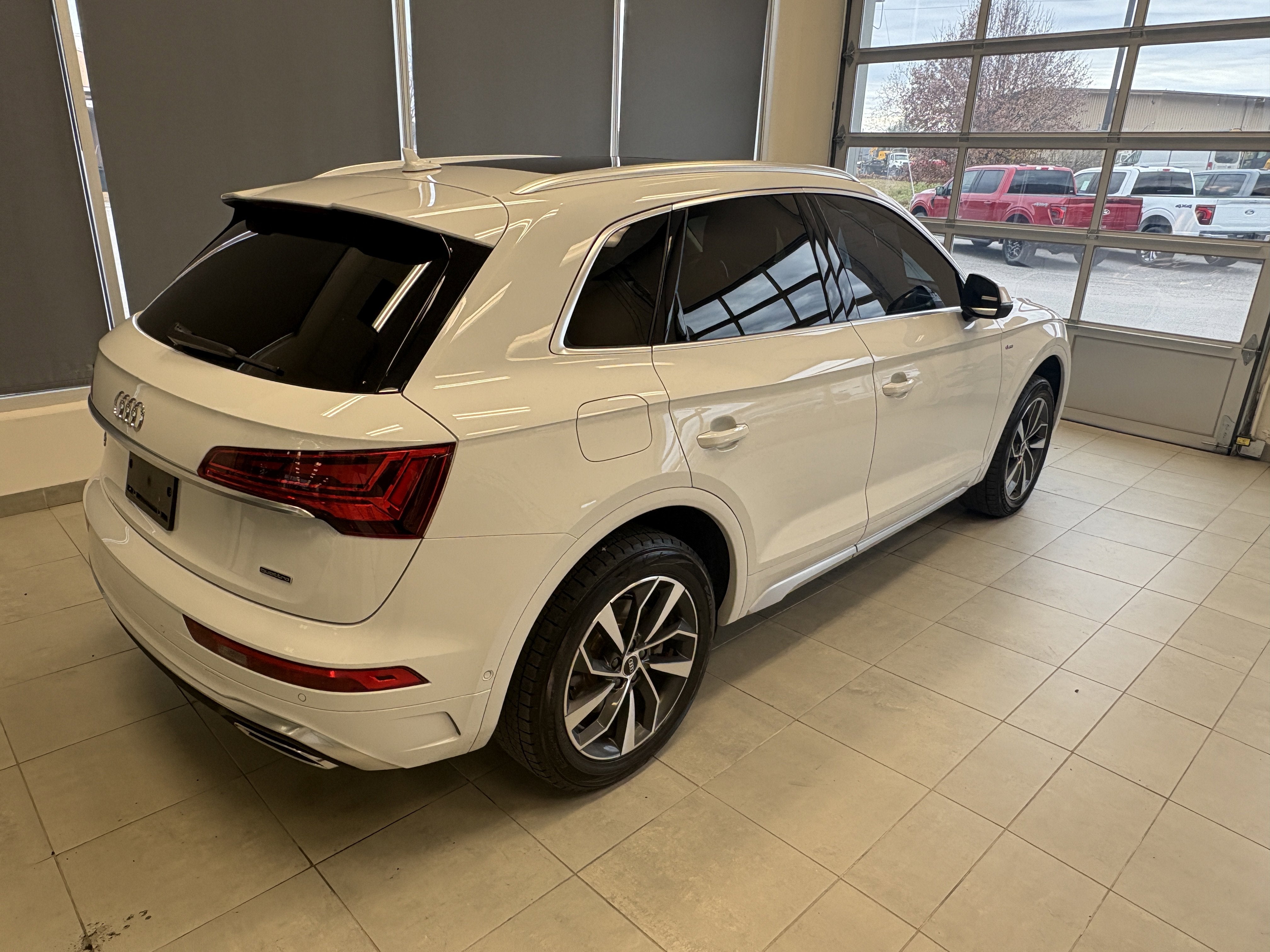 2022 Audi Q5 S line Prestige