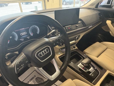2022 Audi Q5 S line Prestige